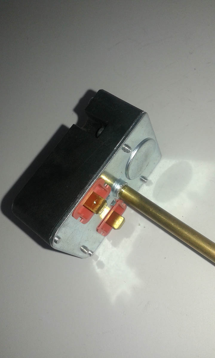 Termostat bojlera stapni novi tip cetvrtasti bez dumeta TRS77/WEBE