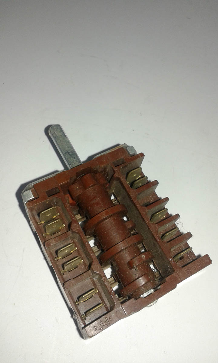 Prekidac sporeta grejne ploce 4+0 EGO 46.25266.500