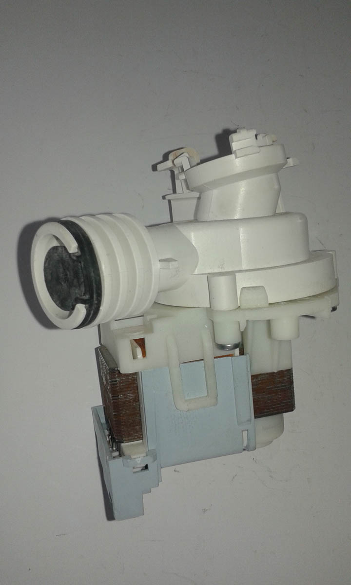 Pumpa ves masine Indesit C 00090537 C00143739 magnetna sa kucistem AR5415 163AR20