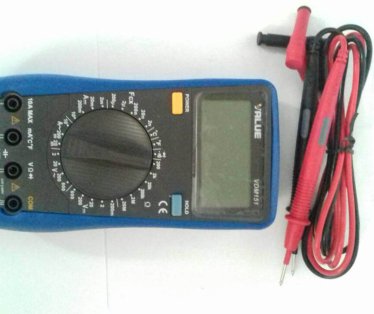 Digitalni unimer VDM 151 VALUE