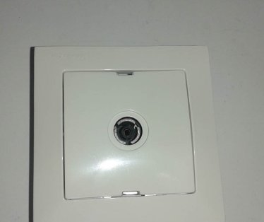 Prikljucnica RTV MM bela