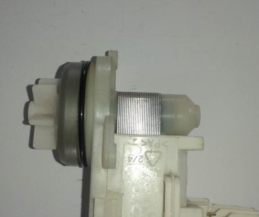 Pumpa ves masine BOSCH 152710 SINHRONA 