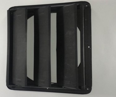 Zaluzina za ventilator ugradna 300x300 unutrasnji otvor fi260mm